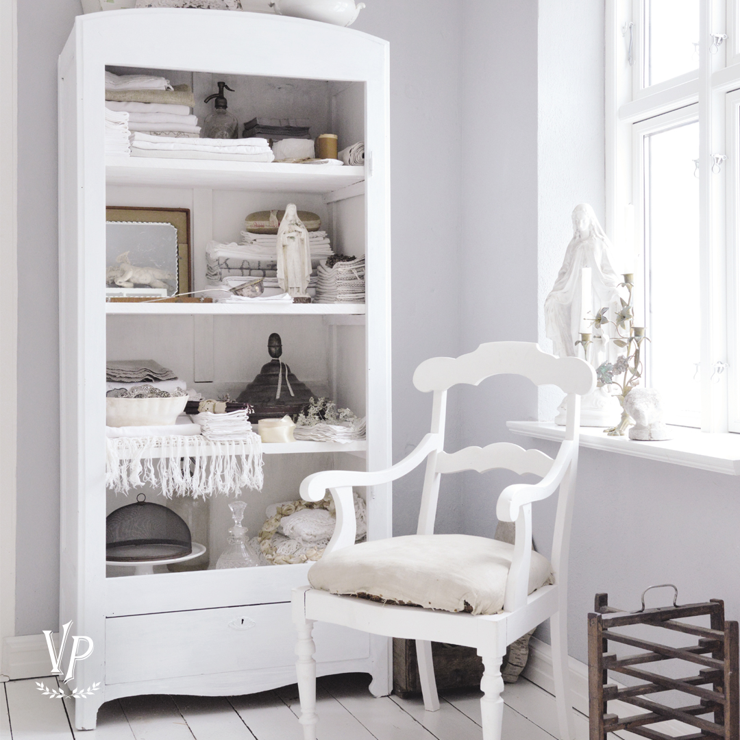 Natural white 4