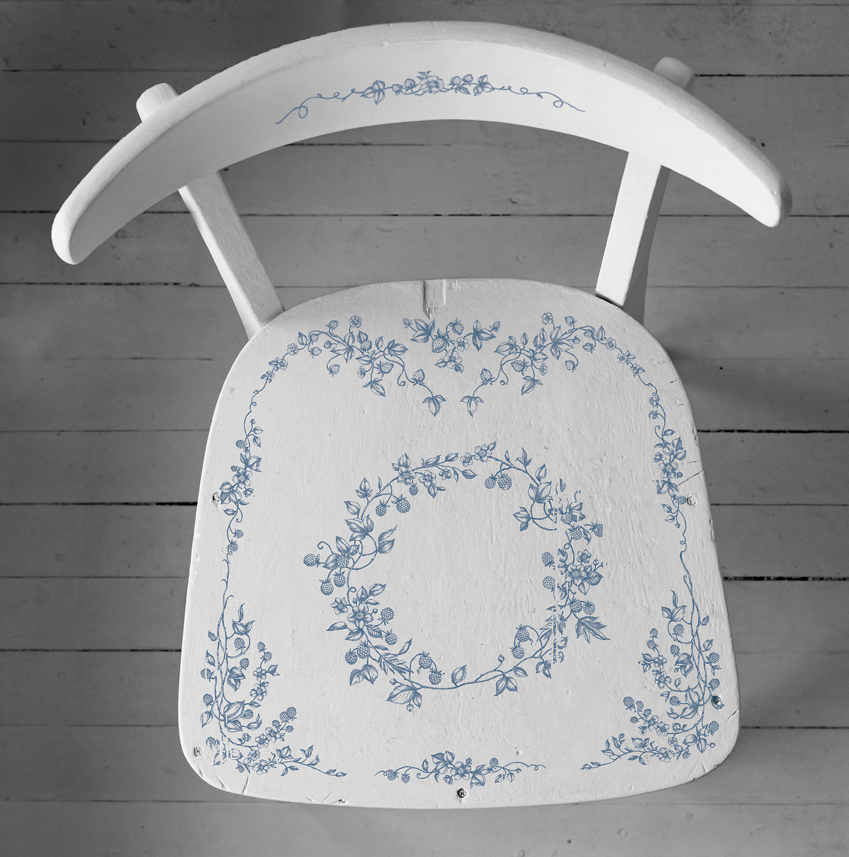 Top,View,Of,An,Old,Chair,Painted,White